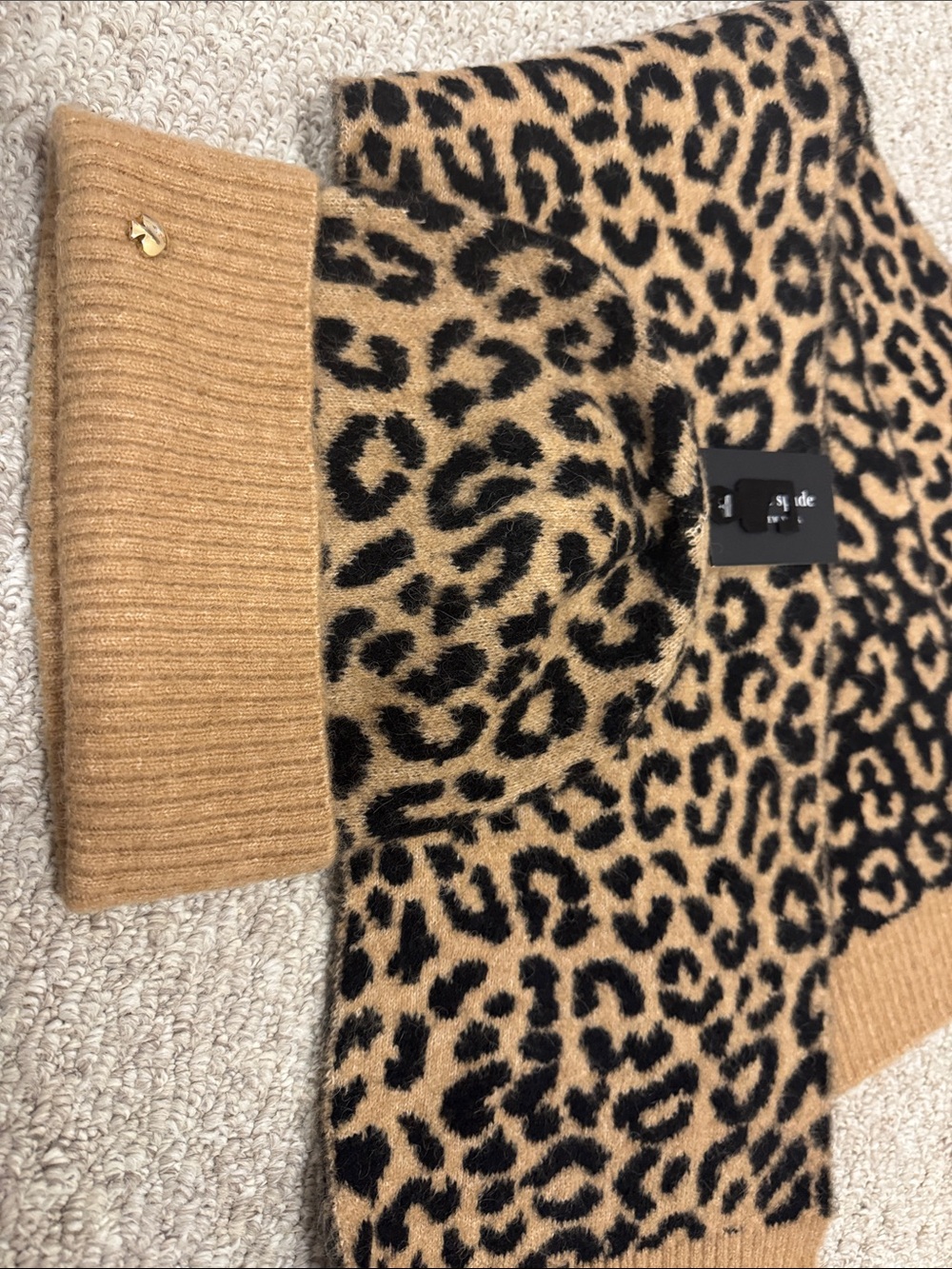 BNWT Kate Spade Leopard Print Knit Beanie and Scarf Set - Picture 9 of 9